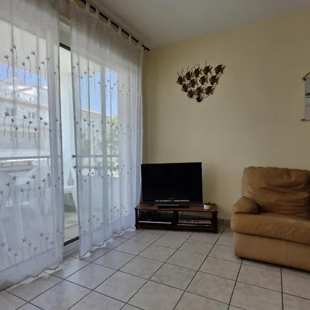 - Avec Emplacement Ideal - Terrasse - Garage Privatif Apartment Royan