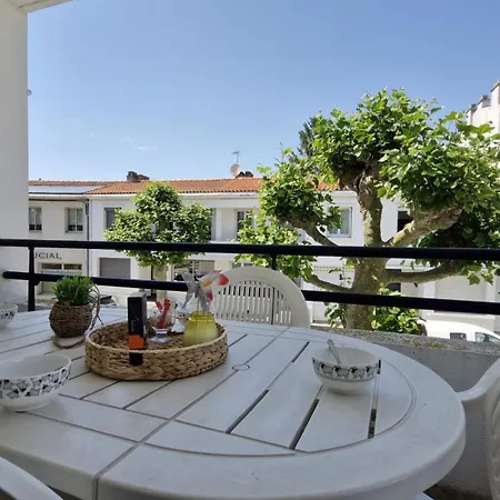 Apartment - Avec Emplacement Ideal - Terrasse - Garage Privatif *