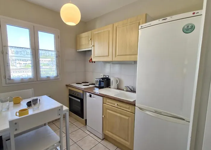 - Avec Emplacement Ideal - Terrasse - Garage Privatif * 로양